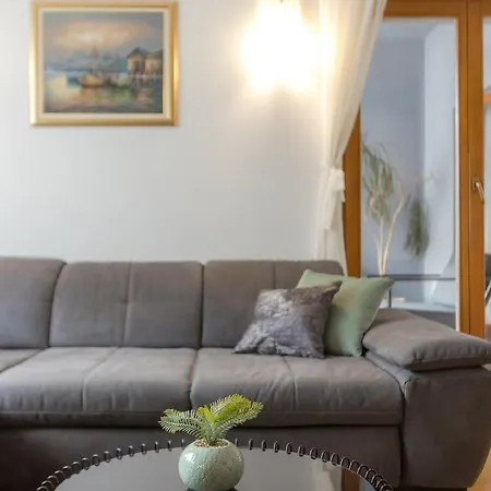 Ps Apartment Split